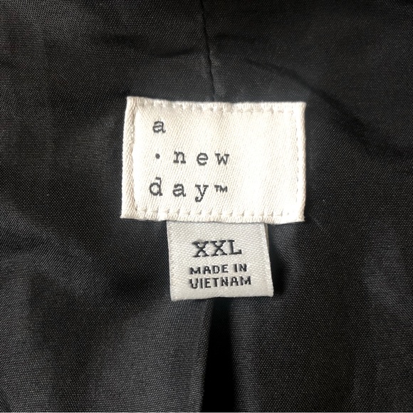 A NEW DAY Grey Checkered Plaid Blazer – Women's XXL - Picture 9 of 10